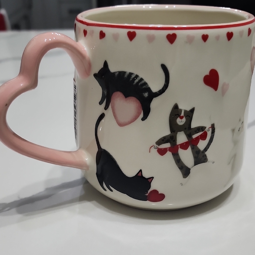 Heart Handle Cat Mug, NWT 🎉🩷❤️😻🐈‍⬛️